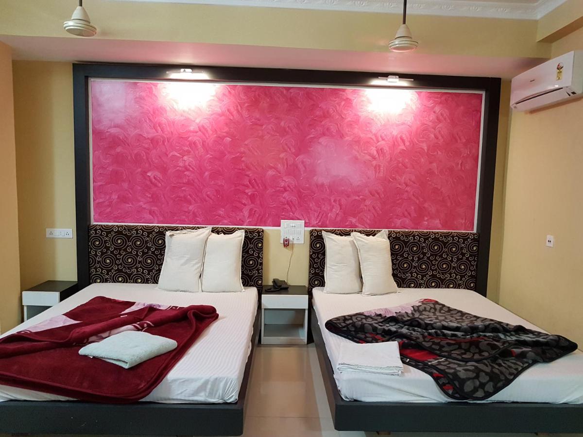 Swagatam International Hotel Tarapith Exterior foto